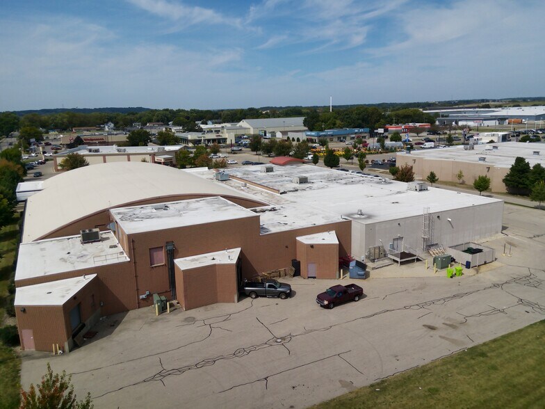 More Photos Of 1800 Milton Ave, Janesville Freestanding For Lease