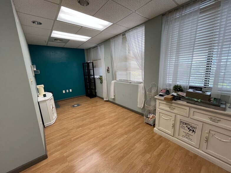More Photos Of 3949 Evans Ave, Fort Myers Medical For Lease