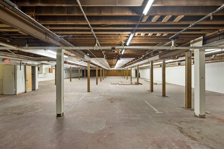 More Photos Of 2700 N Broadway, Los Angeles Freestanding For Lease