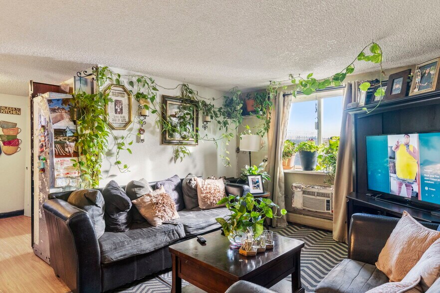 More Photos Of 1100 S Quivas St, Denver Apartments For Sale