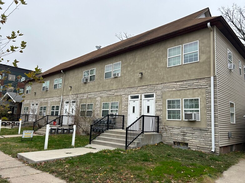 More Photos Of 1137 26th St, Des Moines Apartments For Sale