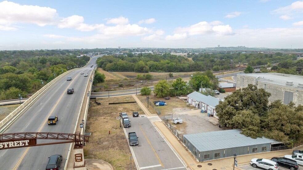 More Photos Of 103 W Bagdad Ave, Round Rock Auto Repair For Sale