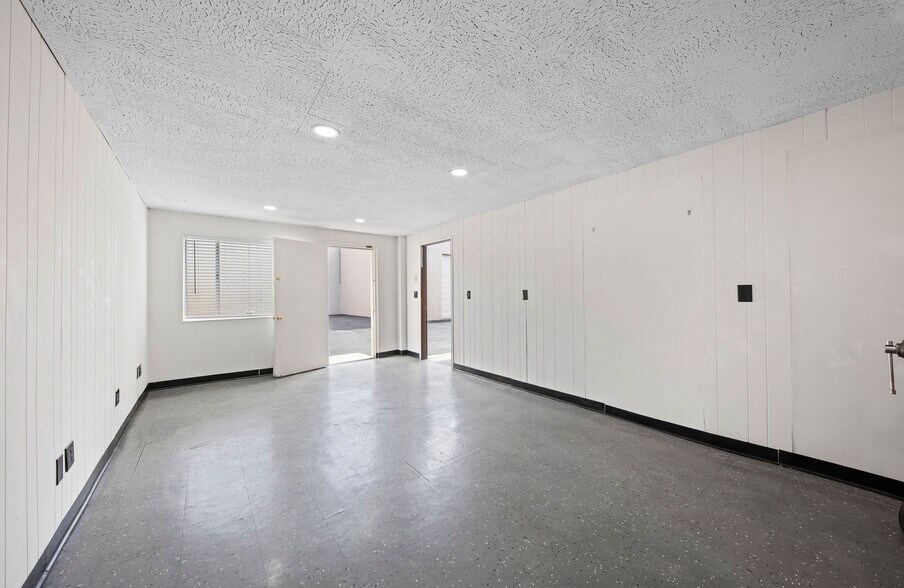 More Photos Of 75 Dillon Ave, Campbell Service For Sale