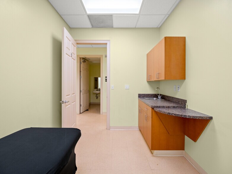 More Photos Of 336 N Babcock St, Melbourne Medical For Sale