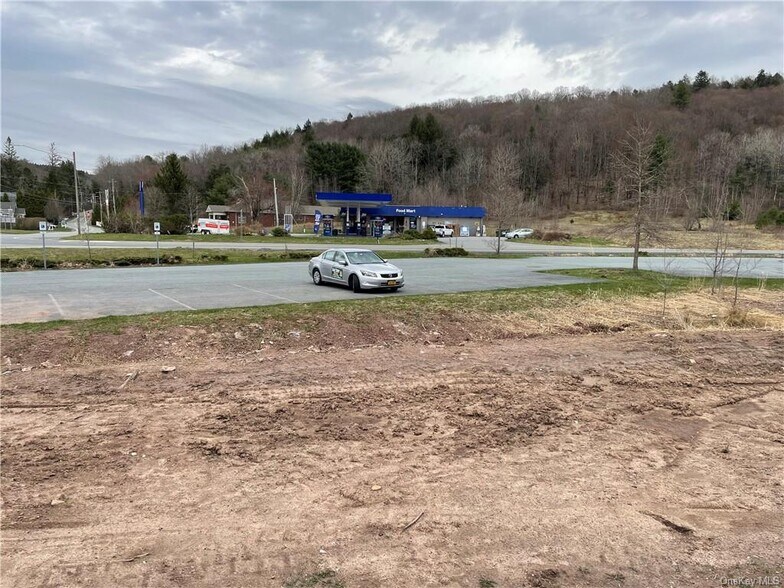 More Photos Of 12 Short Ave, Parksville Religious Facility For Sale