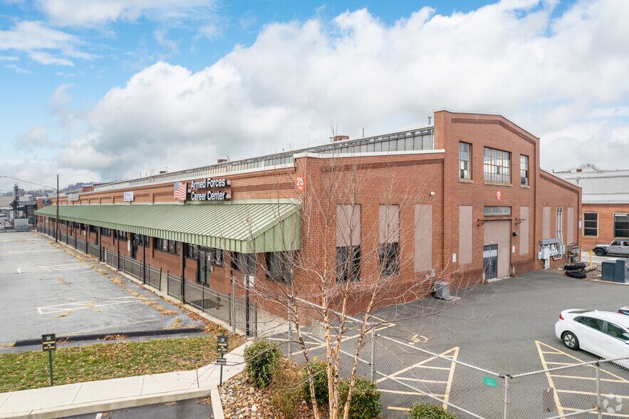 More Photos Of 1035 Bern Rd, Wyomissing Storefront For Lease