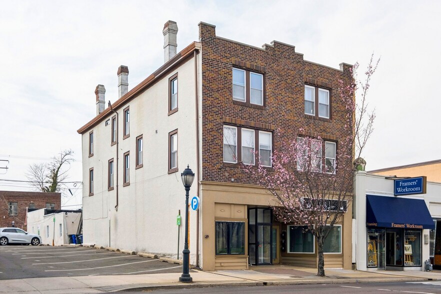 More Photos Of 431-433 Old York Rd, Jenkintown Office For Sale