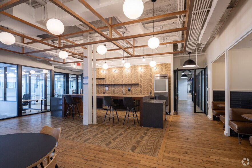 More Photos Of 3365 Piedmont Rd NE, Atlanta Coworking Space