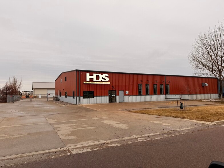 More Photos Of 5936 53rd Ave, Fargo Warehouse For Sale
