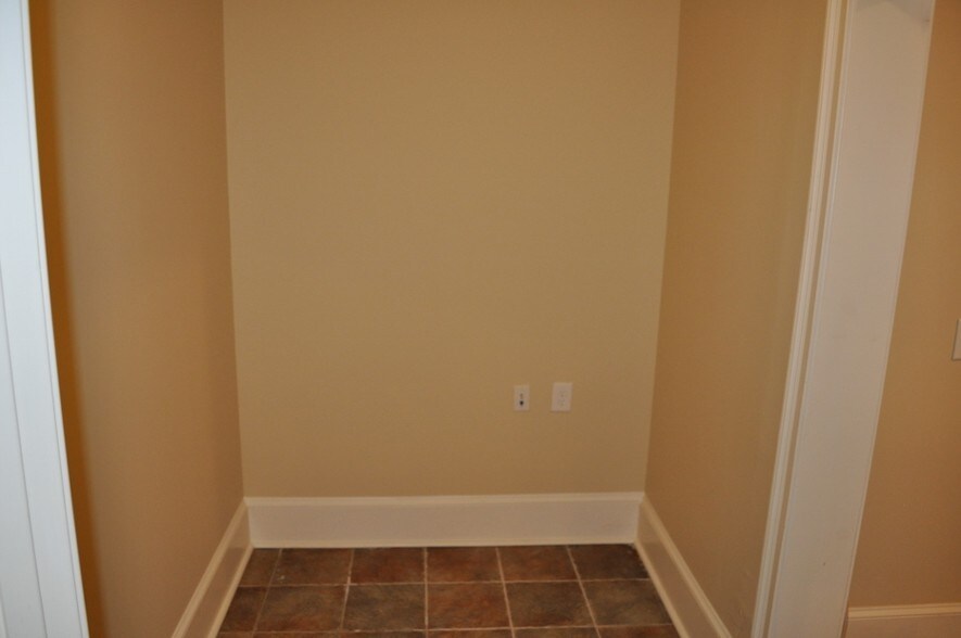 More Photos Of 4330 S Lee St, Buford Medical For Lease