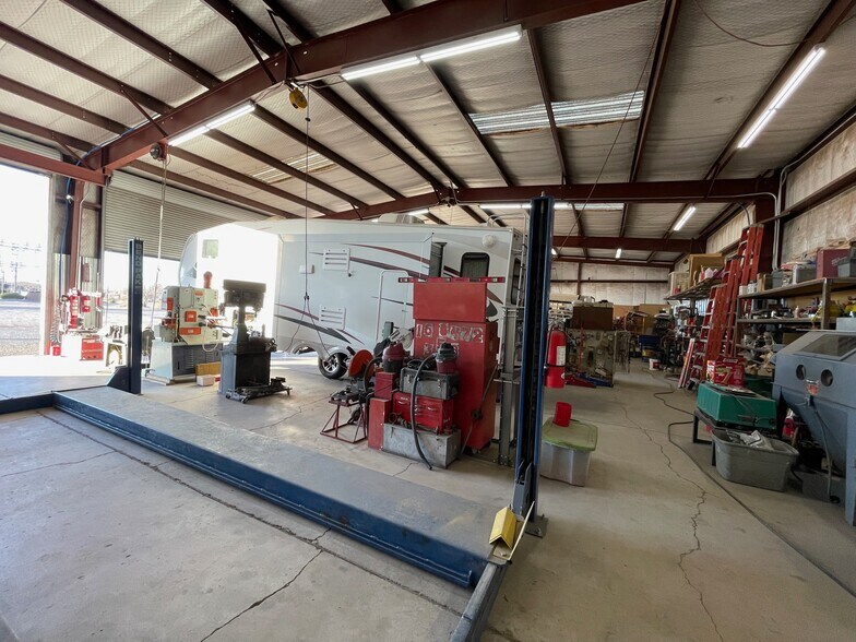 More Photos Of 700 N Gold Ave, Deming Specialty For Sale