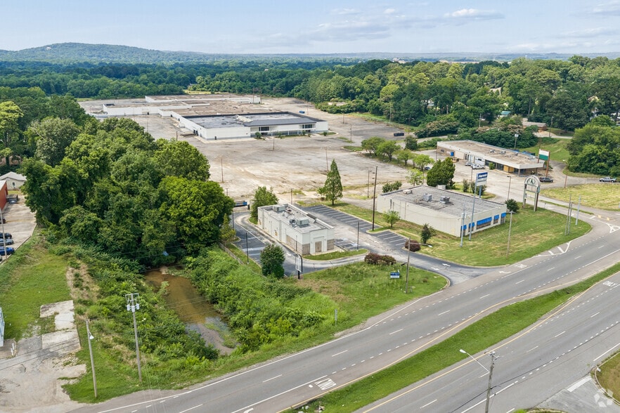 More Photos Of 710 9th Ave N, Bessemer Fast Food For Sale