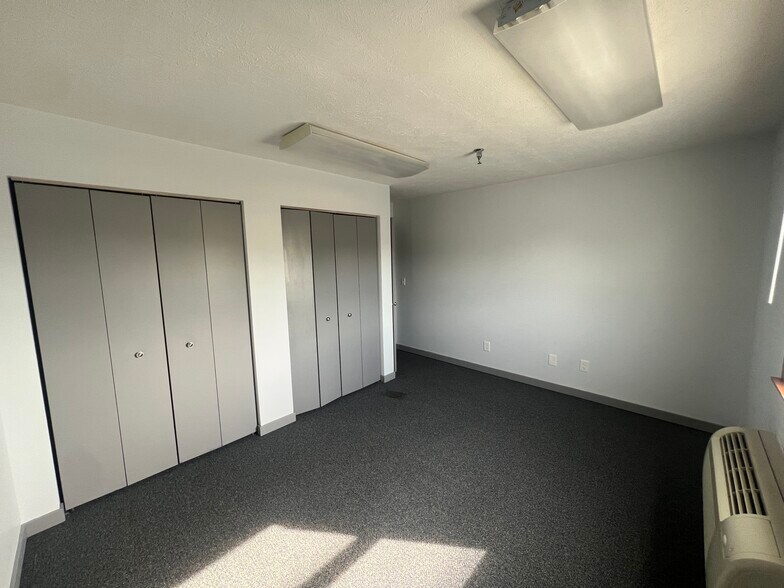 More Photos Of 9402-9420 Towne Square Ave, Blue Ash Office For Lease