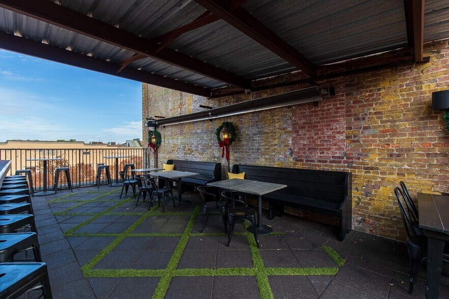 More Photos Of 132 N Patterson St, Valdosta Restaurant For Sale