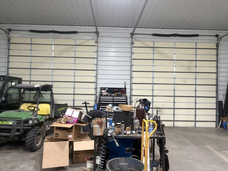 More Photos Of 11628 Iris Rd, Neosho Industrial For Sale