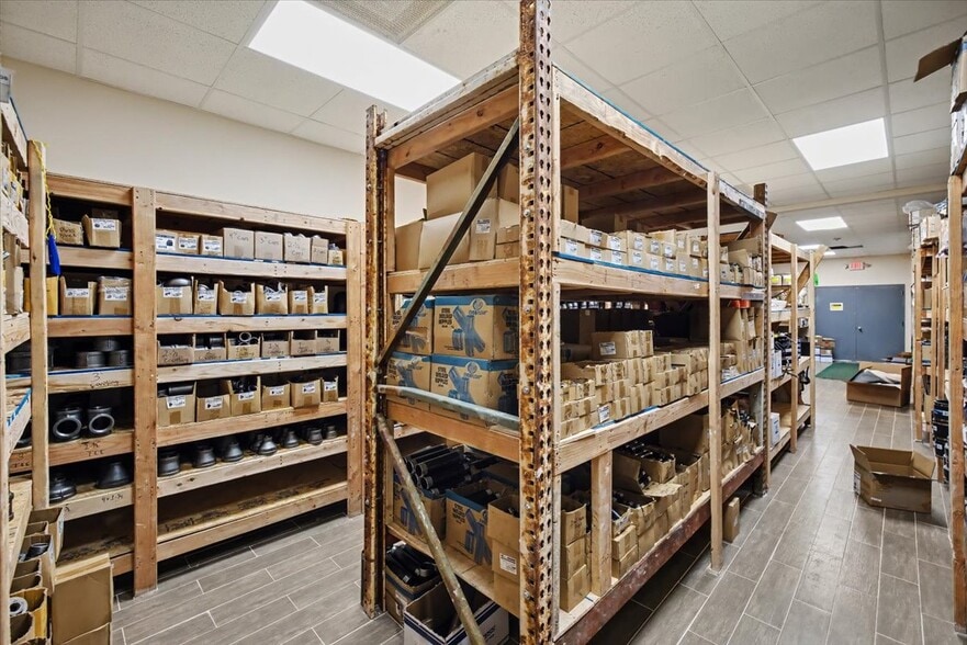 More Photos Of 17 Vreeland St, Lodi Office For Sale