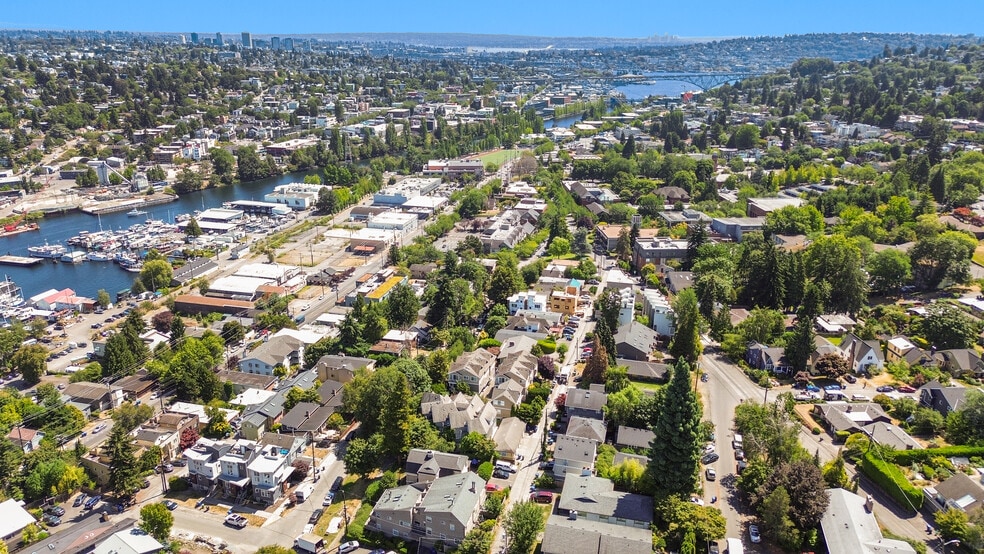 More Photos Of 633 W Emerson St, Seattle Multifamily For Sale