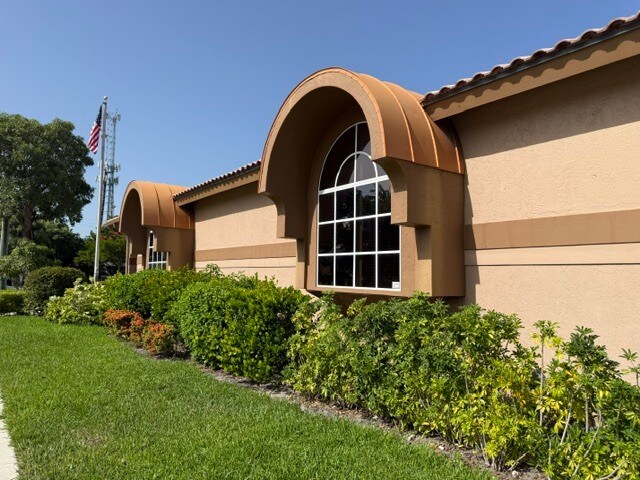 More Photos Of 321 E Hillsboro Blvd, Deerfield Beach Office For Sale