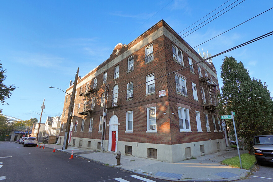 Primary Photo Of 85 Ann St, Staten Island Apartments For Sale