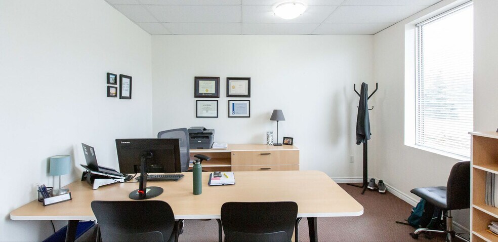 More Photos Of 25 Struck Ct, Cambridge Service For Lease