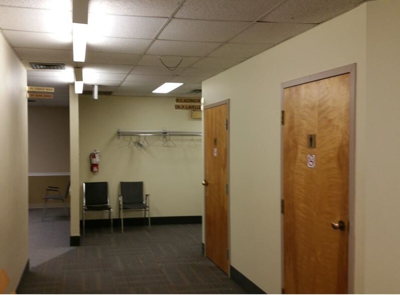 More Photos Of 353 St Paul Av, Brantford Office Residential For Sale
