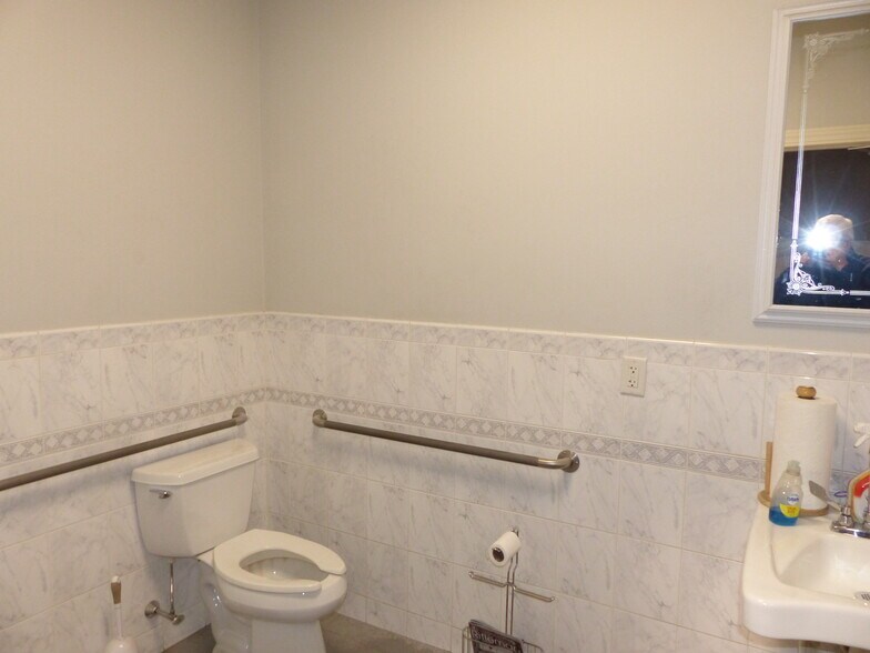 More Photos Of 180 Independence Ave, Quincy Freestanding For Sale