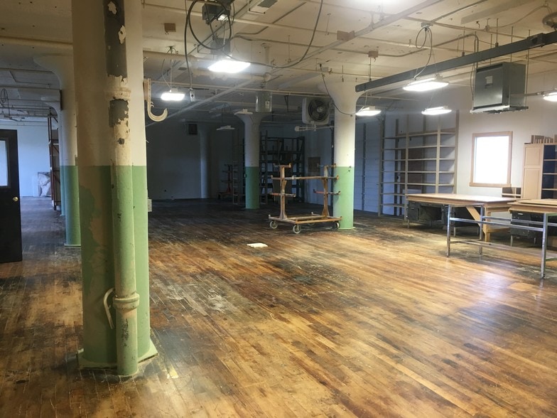 More Photos Of 135-153 Center St, Bristol Manufacturing For Lease