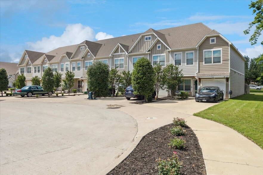 Primary Photo Of 101 Springtree St, Denton Apartments For Sale