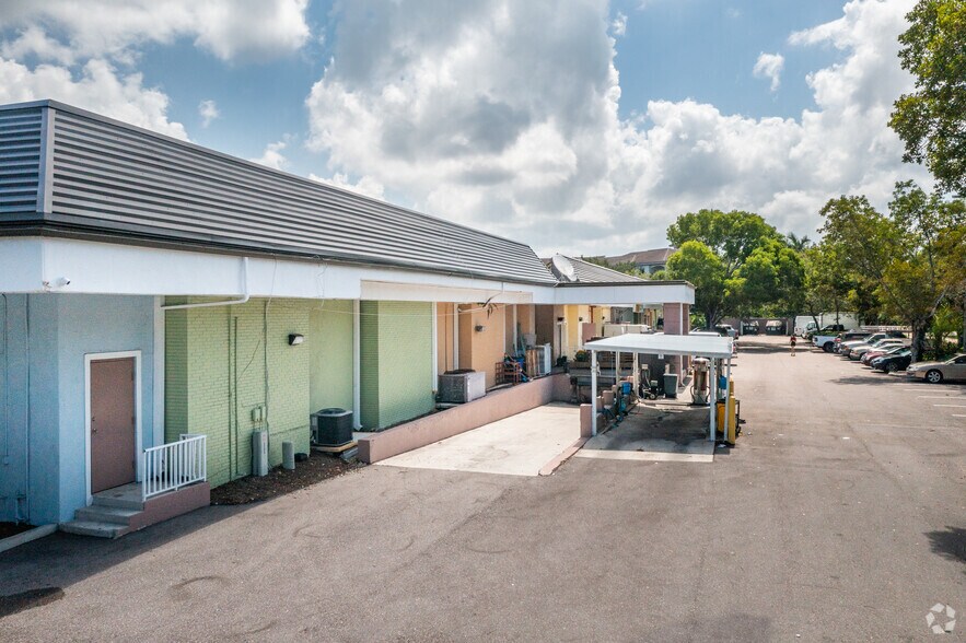 More Photos Of 1024-1064 Pine Ridge Rd, Naples Unknown For Lease