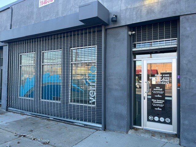 Primary Photo Of 405 Hunts Point Ave, Bronx Storefront For Lease