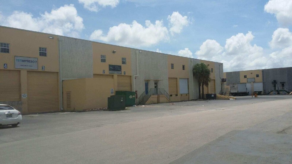 More Photos Of 10112-10172 NW 87th Ct, Miami Warehouse For Lease