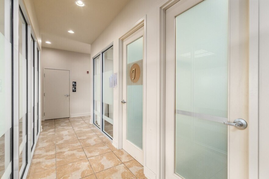 More Photos Of 9039 Antares Ave, Columbus Medical For Lease