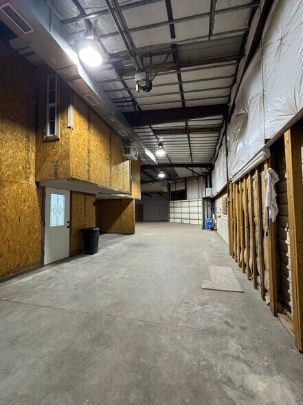 More Photos Of 2901 Industrial Ave, Midland Warehouse For Lease