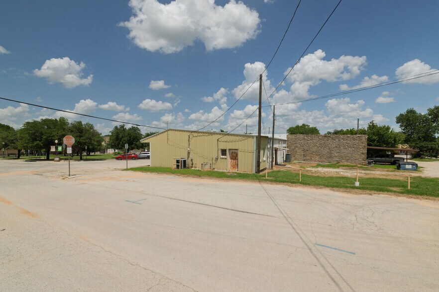 More Photos Of 113 W Decatur St, Chico General Retail For Sale