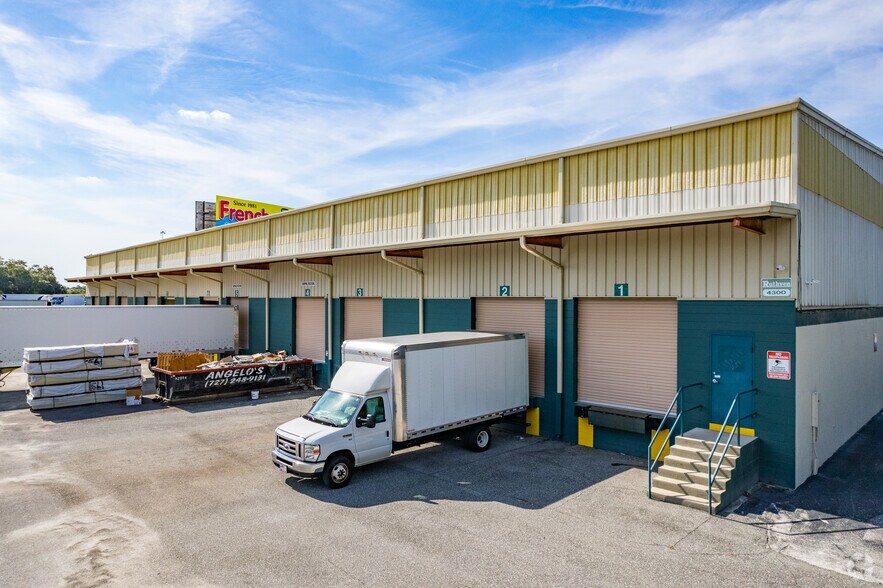 More Photos Of 4300 S Frontage Rd, Lakeland Warehouse For Lease