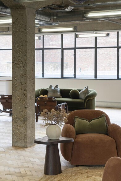 More Photos Of 15-27 Gee St, London Office Residential For Lease