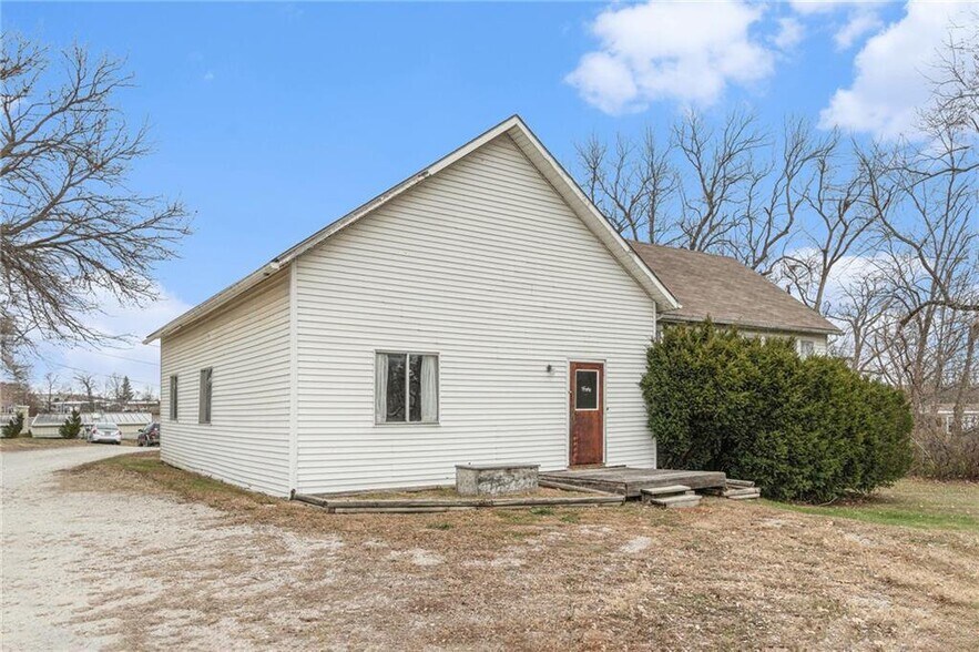More Photos Of 505 MO-273 Hwy, Platte City Freestanding For Sale