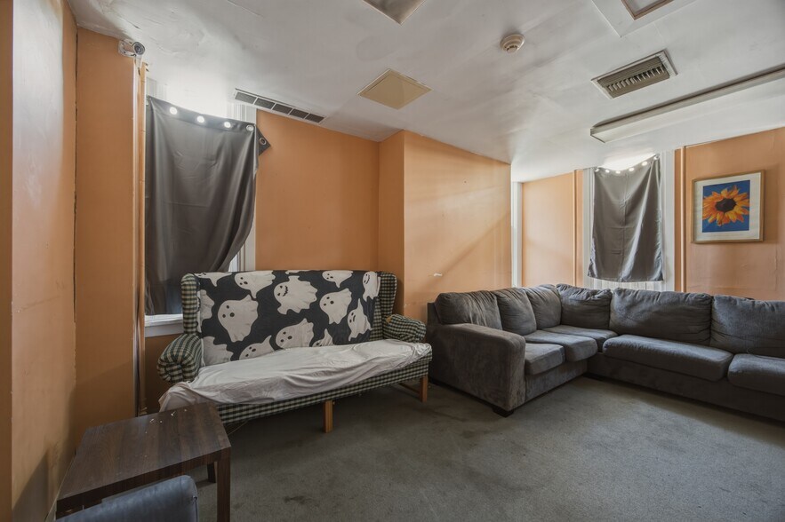 More Photos Of 512 Franklin Ave, Pittsburgh Apartments For Sale