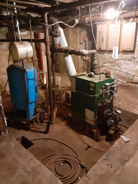 More Photos Of 6945 Weaversville Rd, Northampton Apartments For Sale