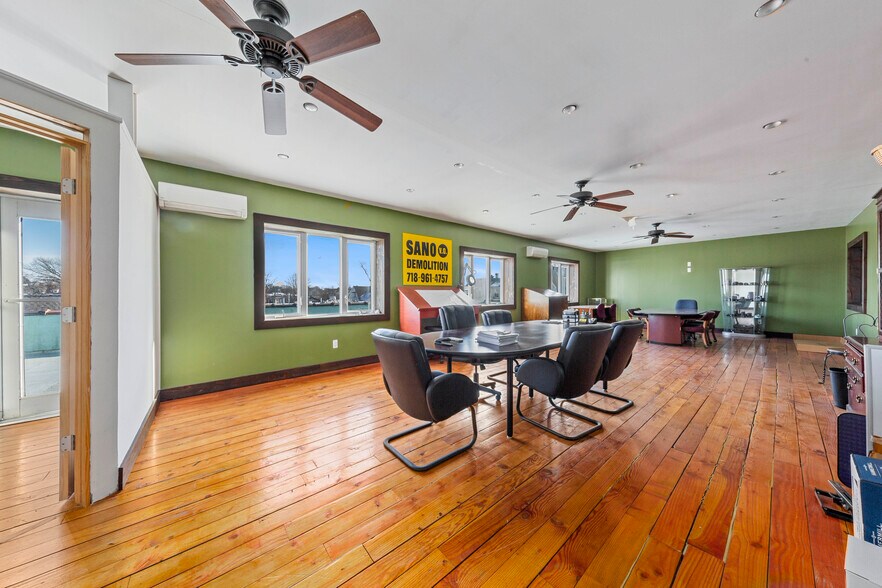 More Photos Of 14-07 113th St, College Point Flex For Sale