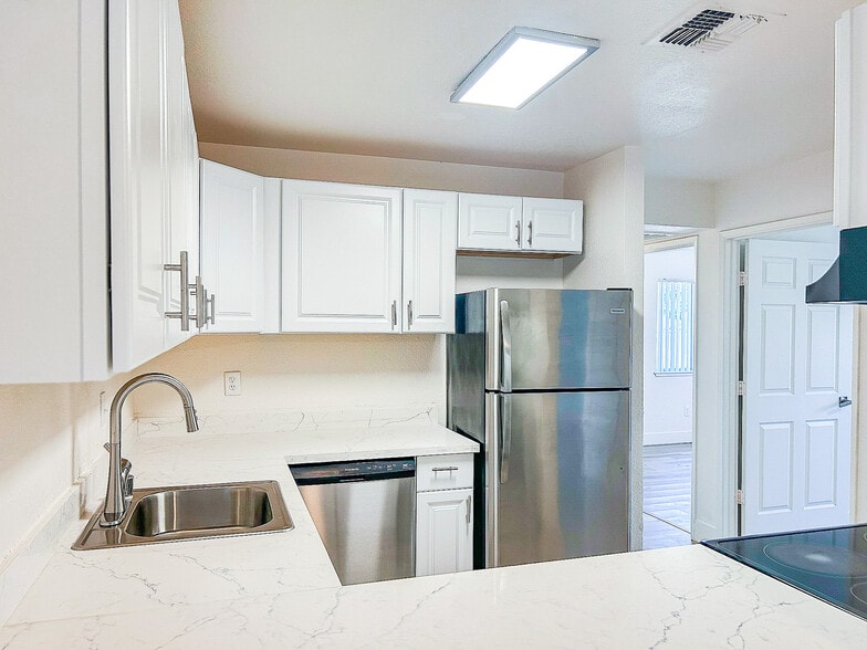 More Photos Of 5000 El Camino Ave, Carmichael Apartments For Sale