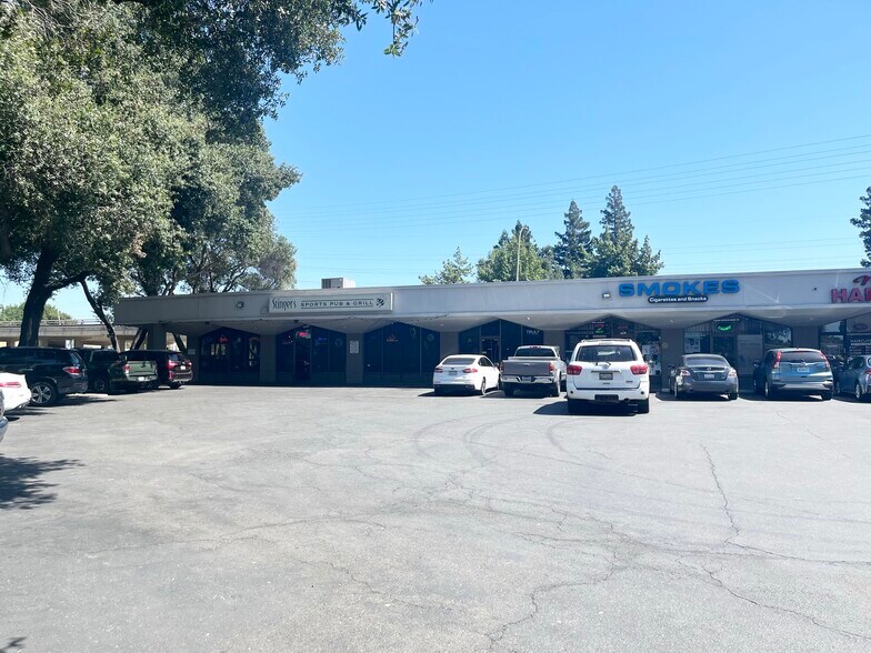 More Photos Of 7810-7890 La Riviera Dr, Sacramento Storefront For Lease