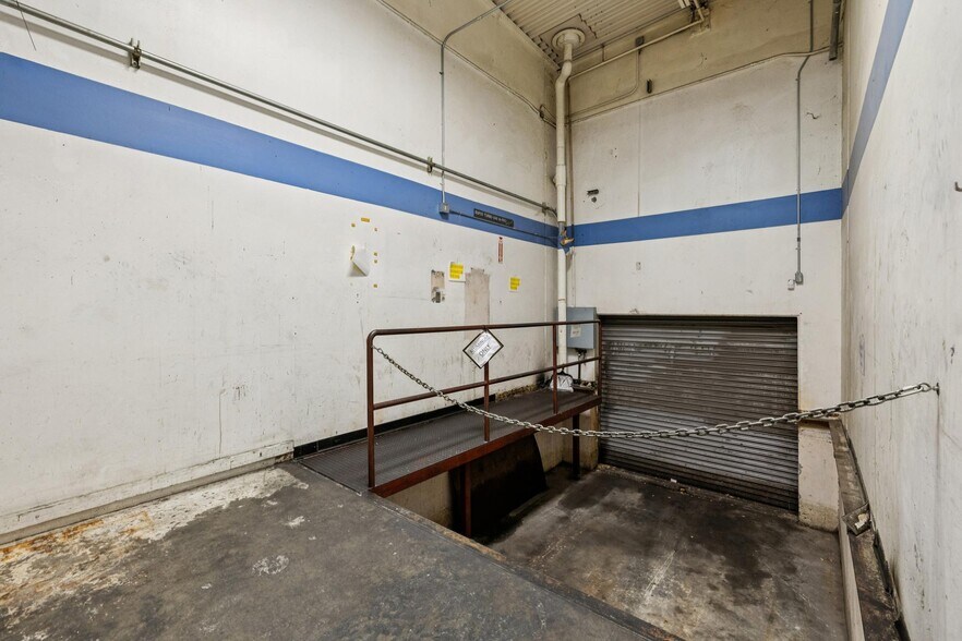 More Photos Of 1551 Dell Ave, Campbell Manufacturing For Sale