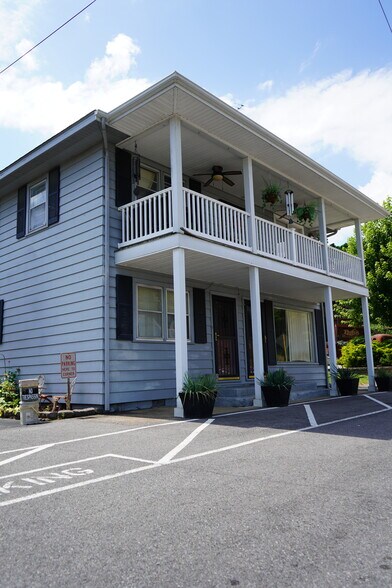 More Photos Of 1817 Jh Obryan Ave, Grand Rivers Storefront Retail Residential For Sale