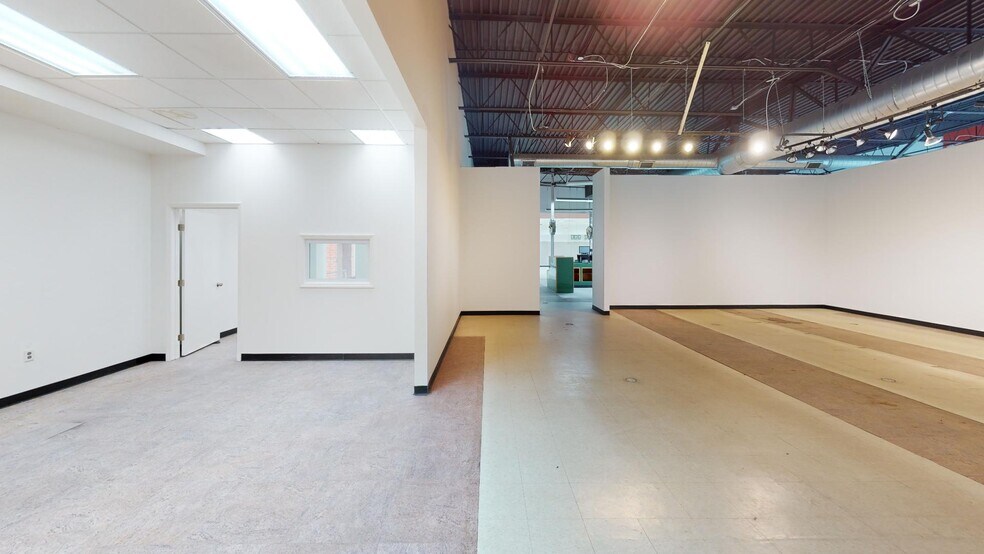 More Photos Of 6514 N Tryon St, Charlotte Freestanding For Lease