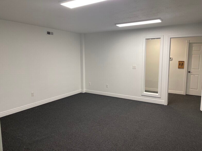 More Photos Of 30 Cutler Dr, North Salt Lake Light Distribution For Sale