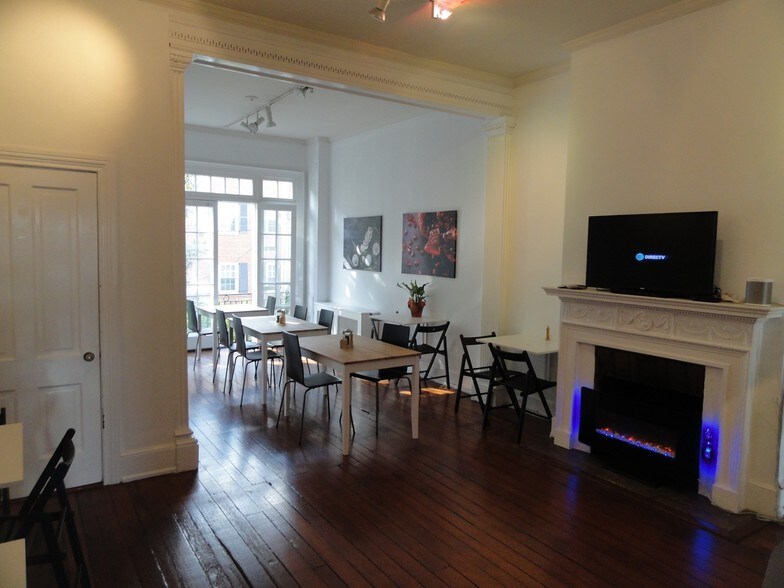 More Photos Of 2902-2908 M St NW, Washington Unknown For Lease