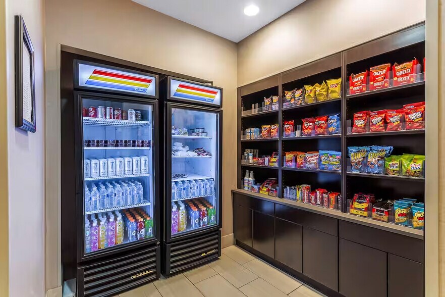 More Photos Of 1314 W Interstate 20, Monahans Hotel For Sale