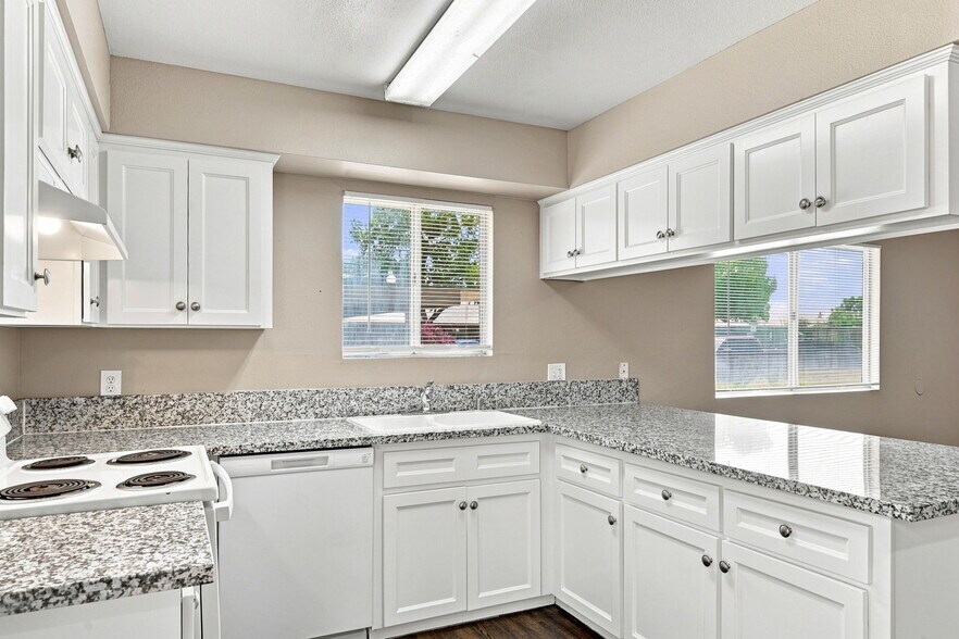 More Photos Of 1262 N Marks Ave, Fresno Apartments For Sale