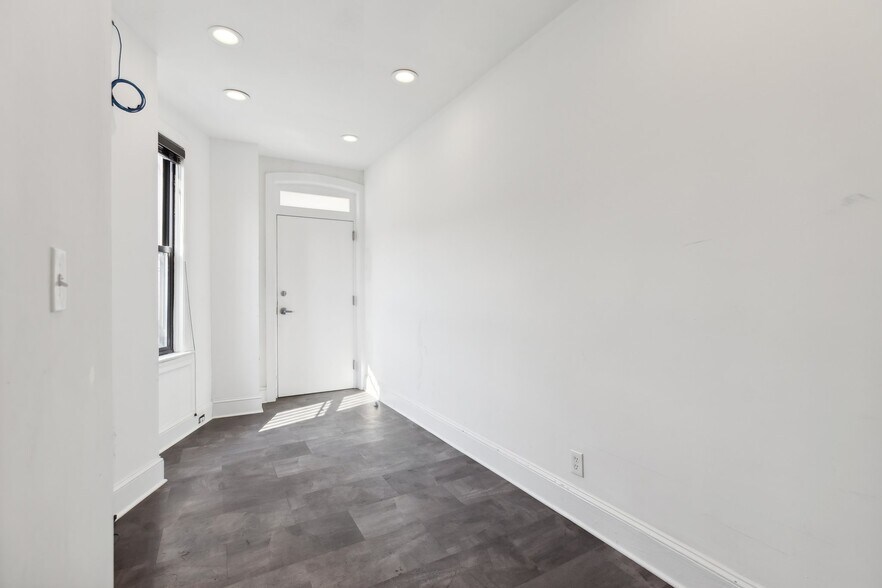 More Photos Of 925 U St NW, Washington Restaurant For Lease